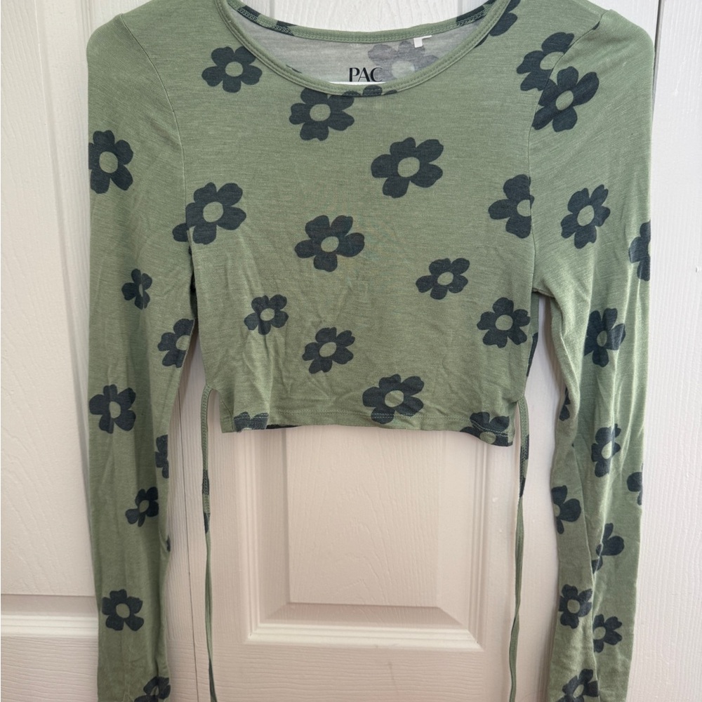 PacSun Olive Floral Crop Top